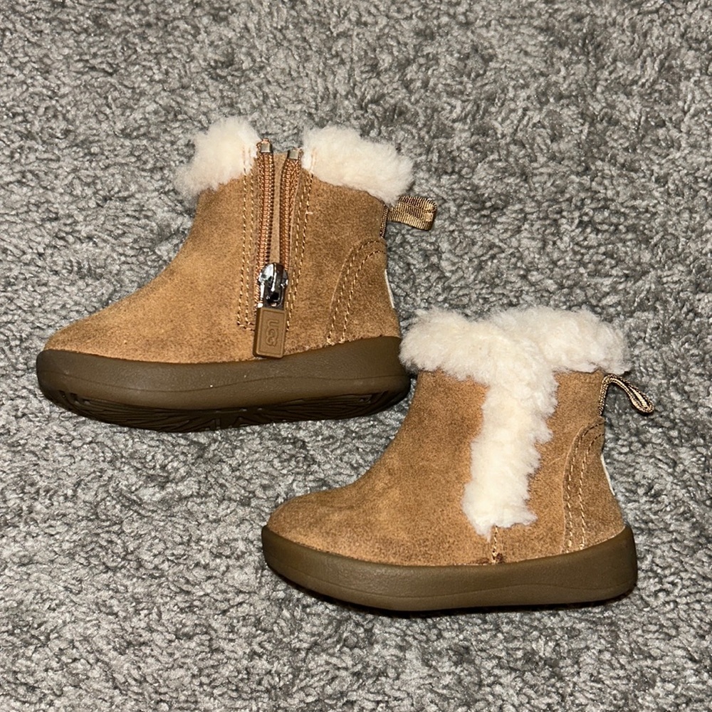 Baby girl Uggs